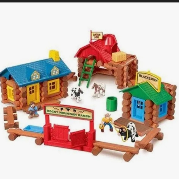 Lincoln Logs Other - '06 Lincoln Logs 202 Piece Set